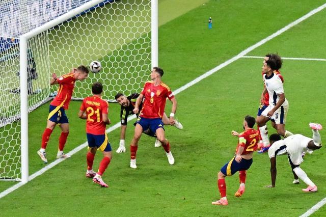 华体会-【观点】西班牙技术优势弥高，挑战者唯有“反归化”？