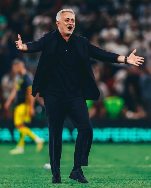 1680800728379074363.jpg 穆里尼奥(1).jpg